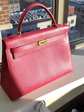 Hermes Kelly Sellier 32 from 1991 in Courchevel and Rouge Vif Gold Hardware